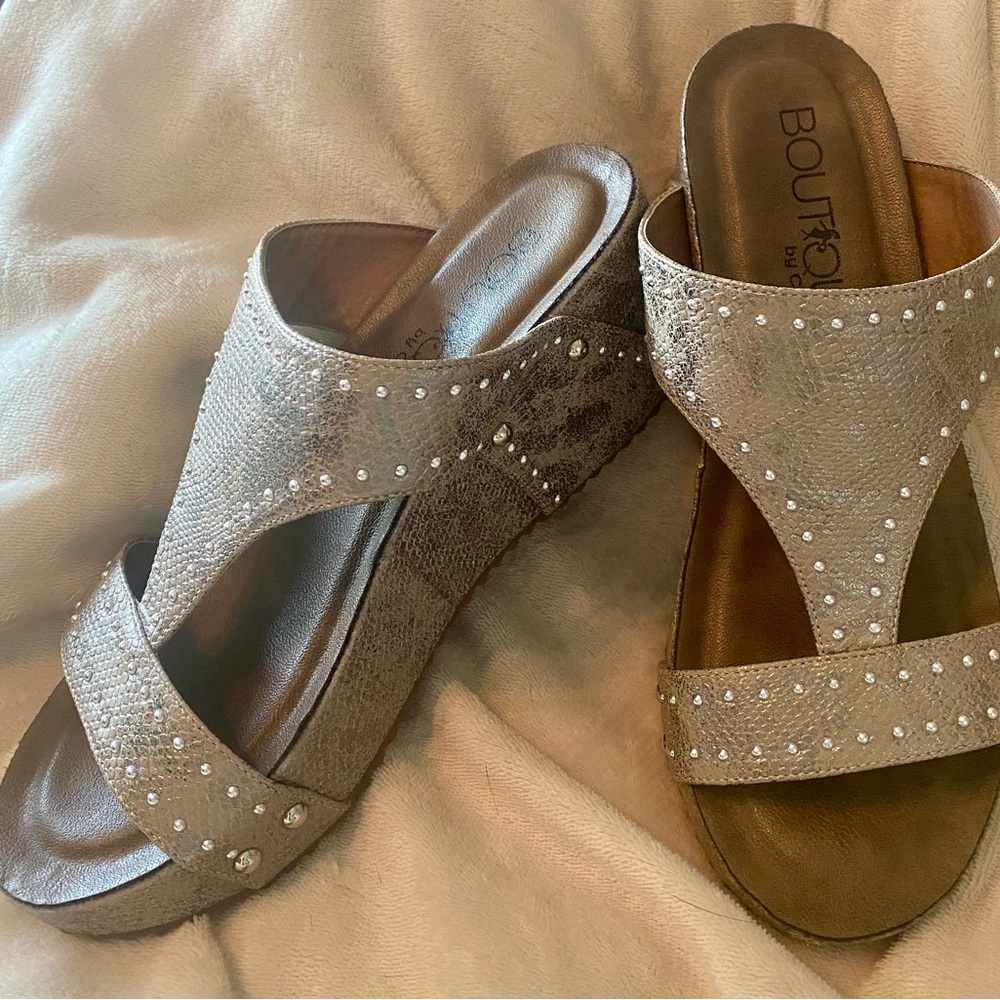 Corky’s Funkytime Wedges